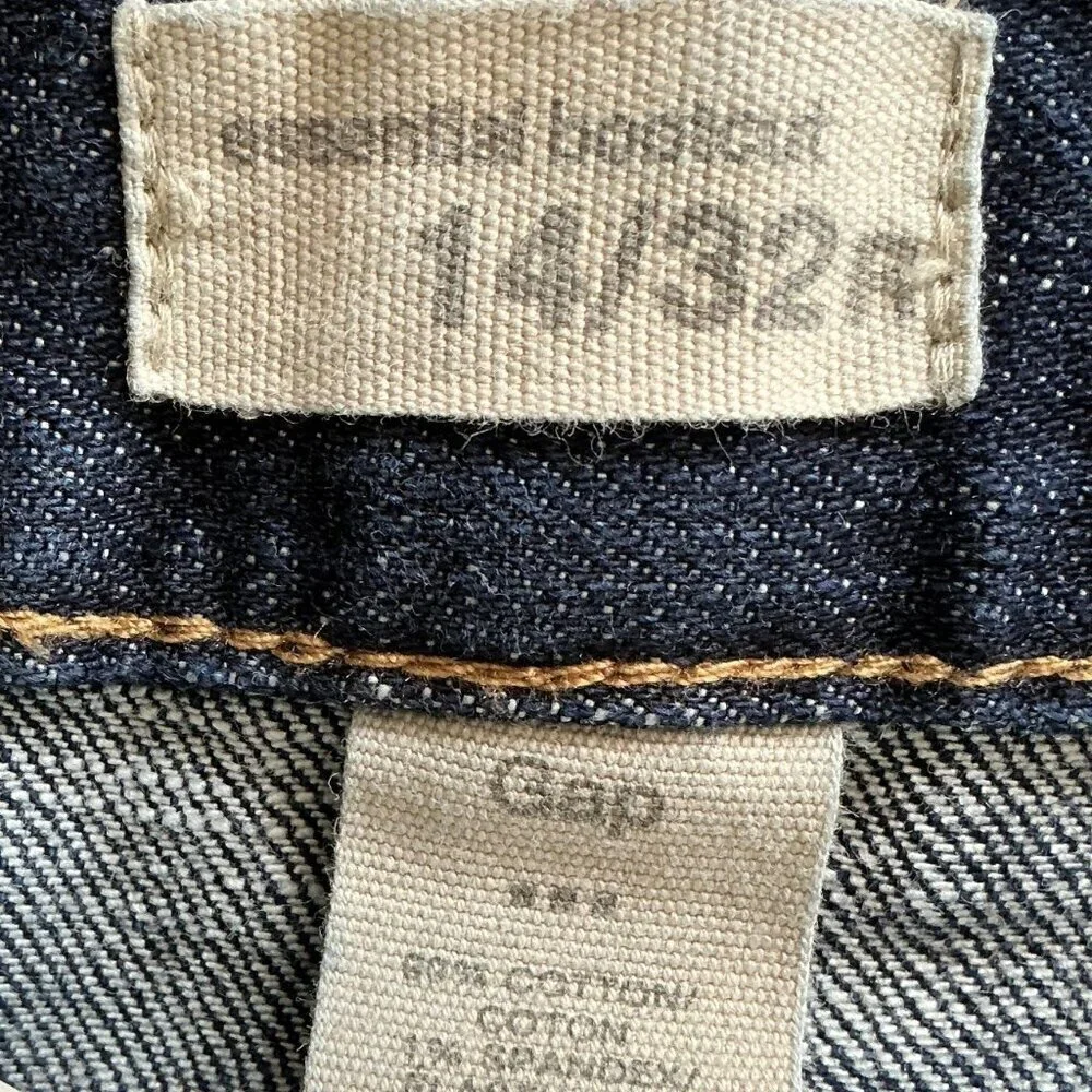 GAP ESSENTIAL BOOTCUT JEANS SIZE 14 / 32R DARK WASH DOUBLE BUTTON STRETCH GREAT